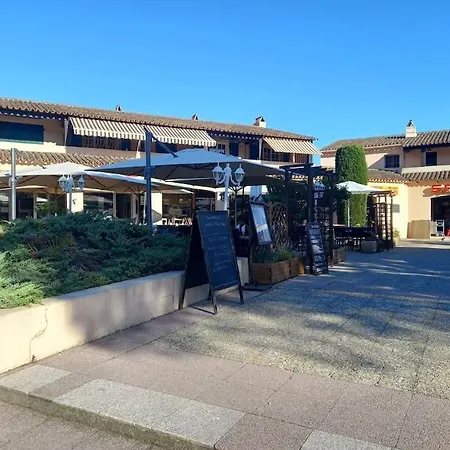 Agay A 2 Pas Des Plages Апартаменты *