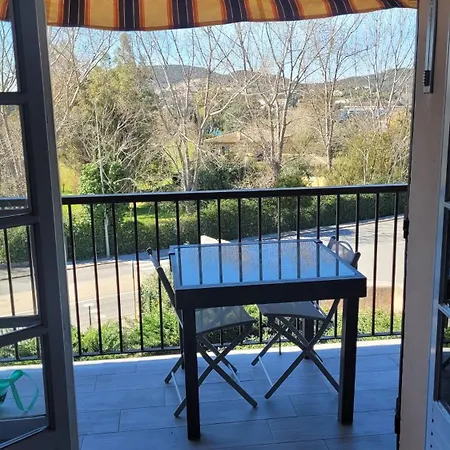 Agay A 2 Pas Des Plages Апартаменти *