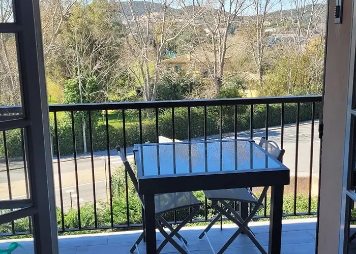 Agay A 2 Pas Des Plages Appartement *